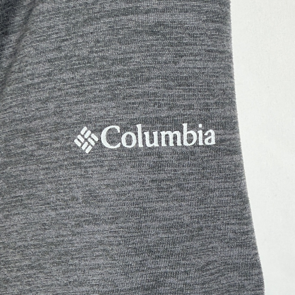 Columbia Charcoal Long Sleeve Athletic Shirt. Womens size L. Soft‎ & Lightweight - Picture 3 of 6
